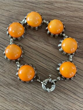 Vintage Unsigned  Gold tone Orange Cabochon Link Bracelet